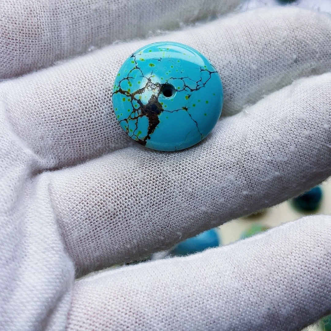 绿松石未镶嵌饰品