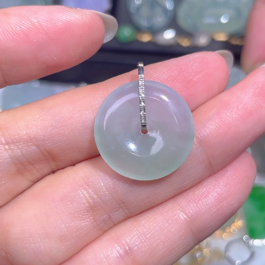 颈饰18K金镶嵌翡翠翡翠