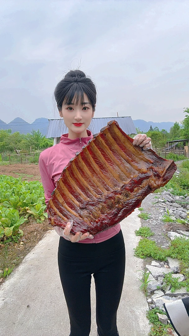 【全家福现称链接】农家土猪大排骨,肉质紧实,所有搭配以直播间为准