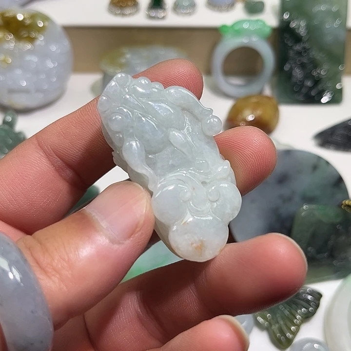 颈饰未镶嵌翡翠貔貅