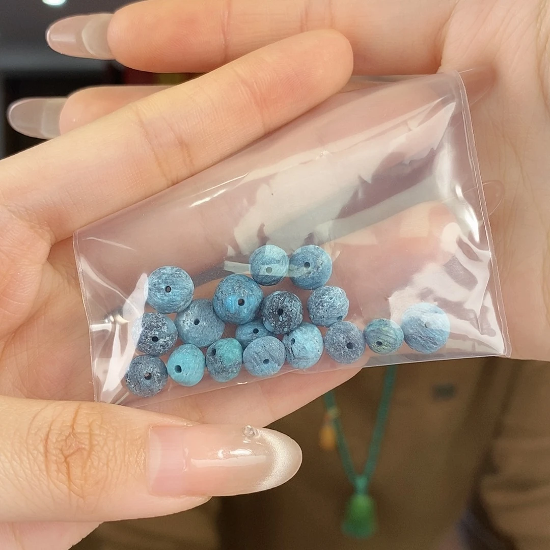 姚***水绿松石未镶嵌珠宝奇石