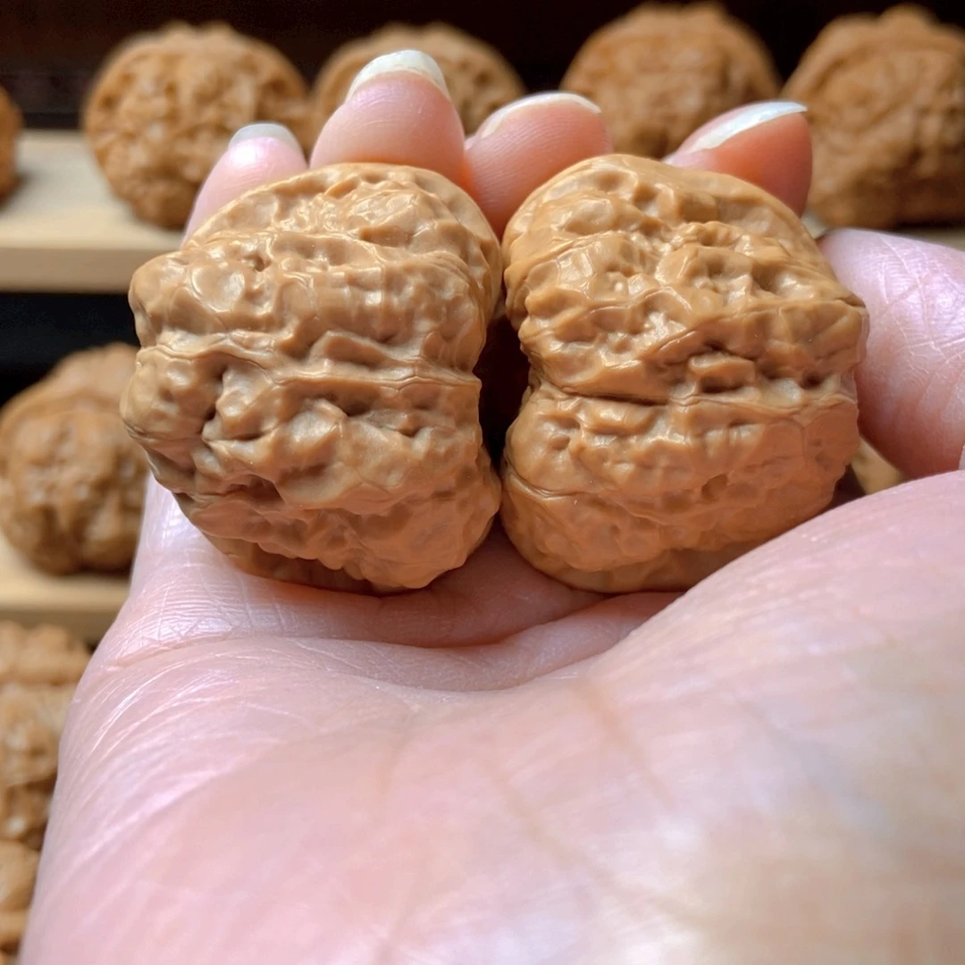 文玩核桃吊坠?****亮蛤蟆头