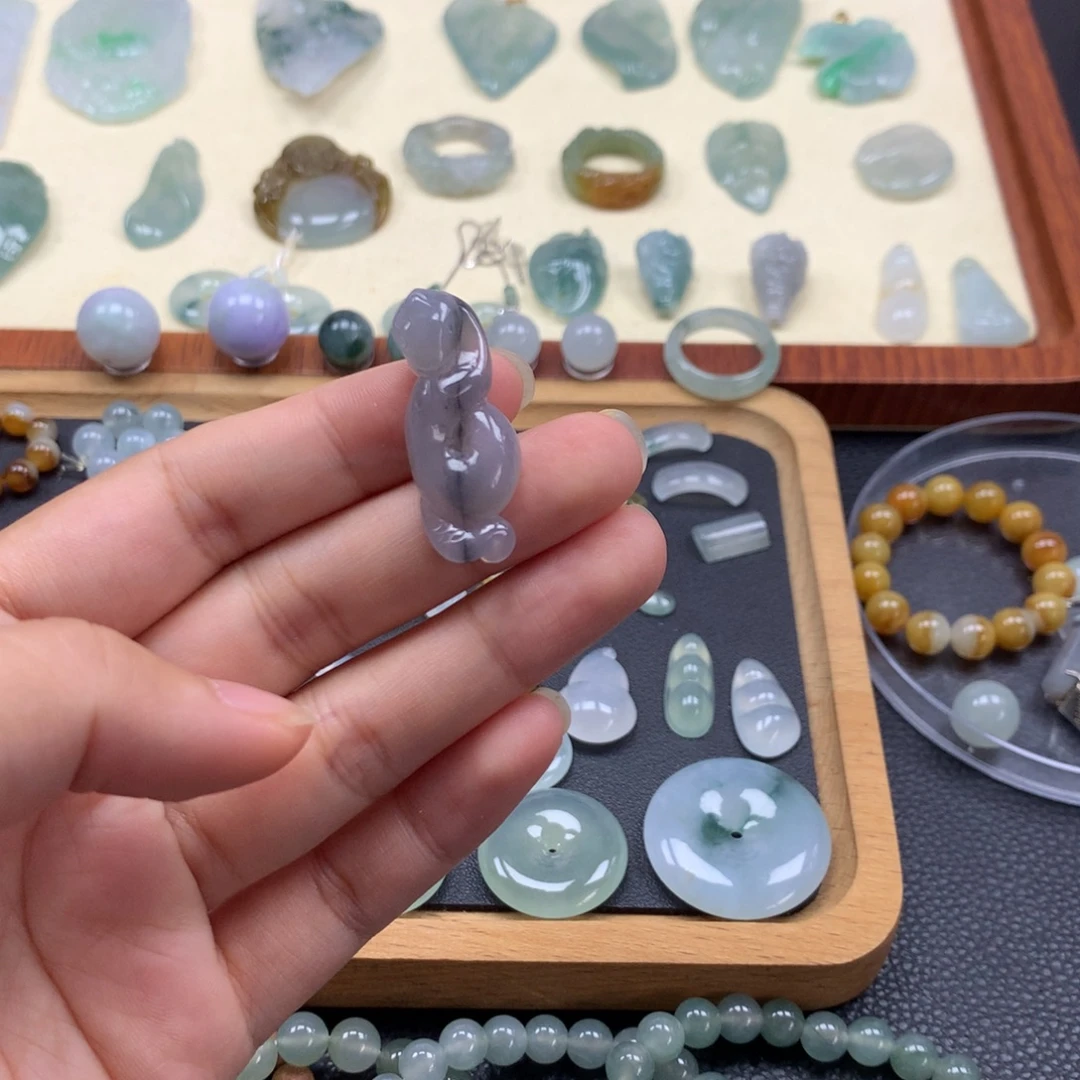 颈饰未镶嵌翡翠蛇