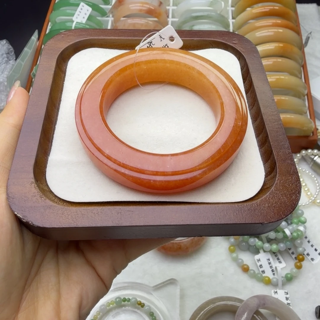 石英质玉（佘太翠）未镶嵌手镯