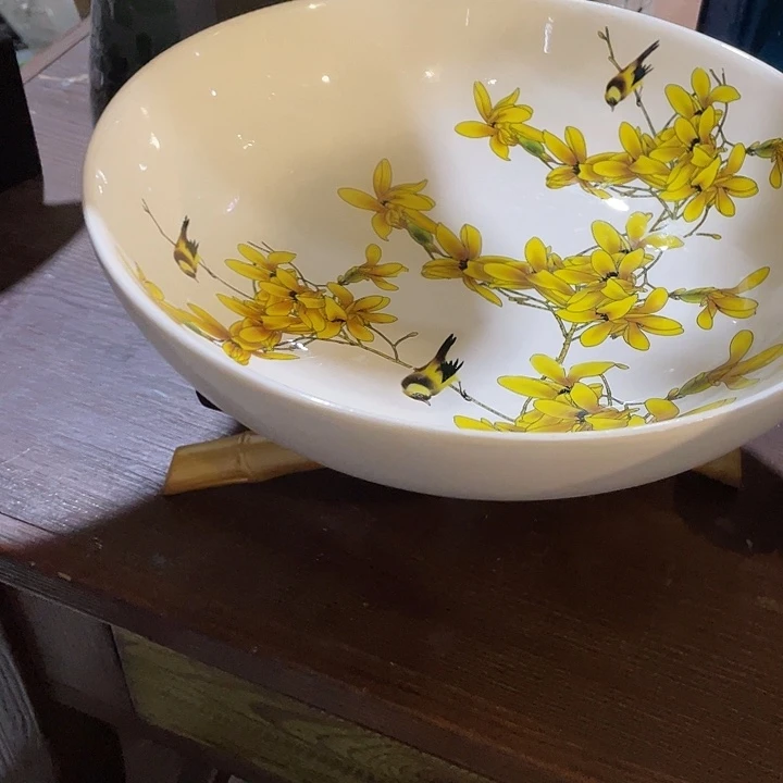 陶瓷花瓶部分（微瑕）