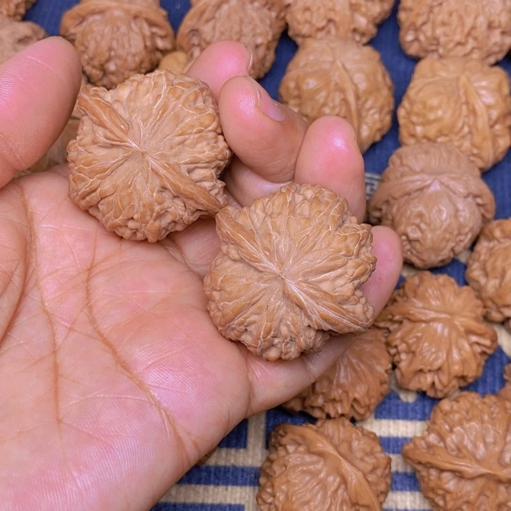 【闪购商品】文玩核桃吊坠1**5磨盘40