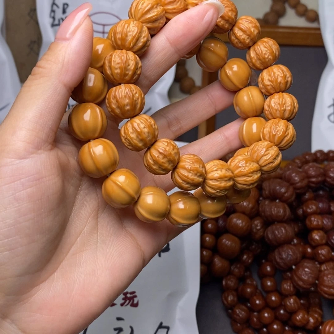 猴头核桃手串京八棱鲨鱼