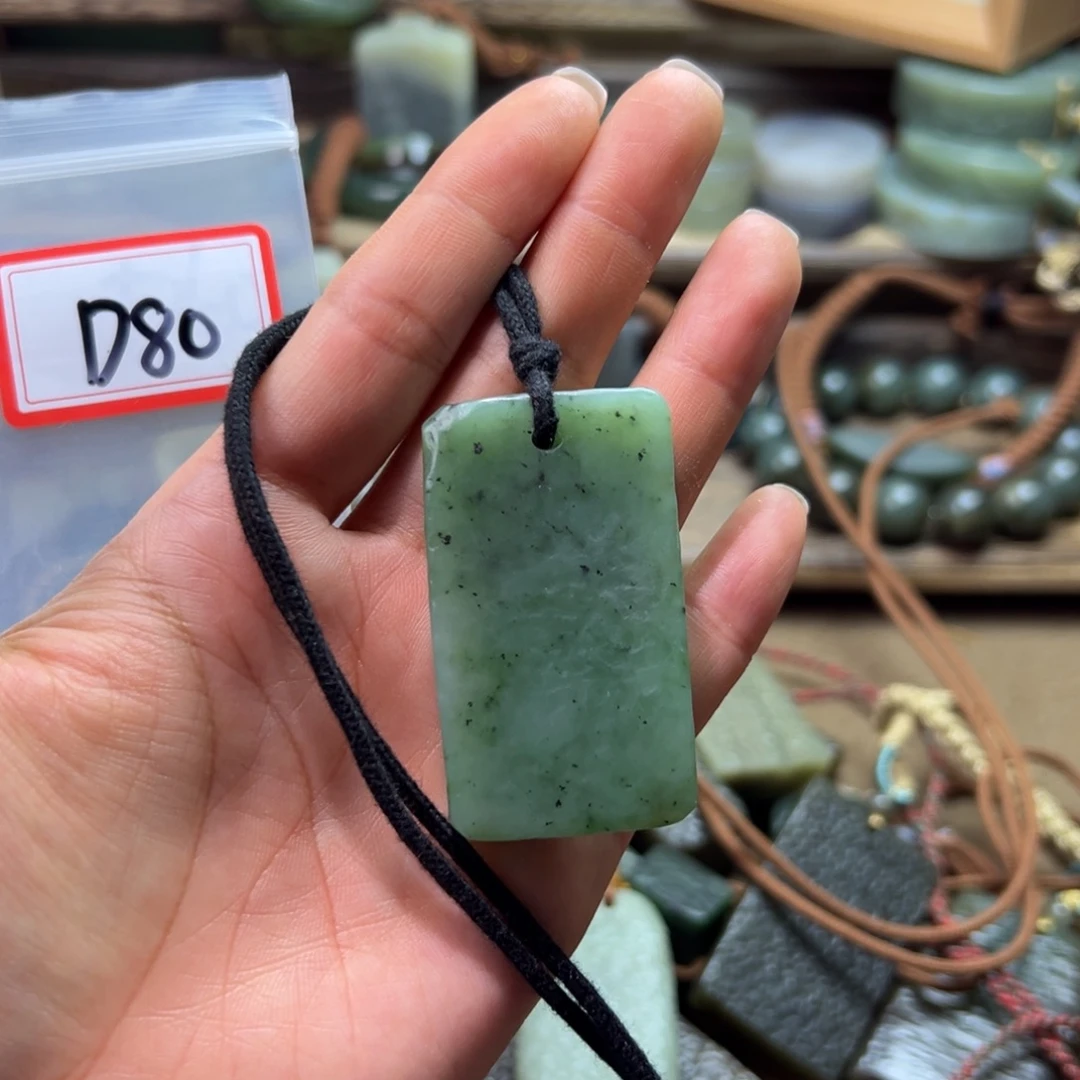 和田玉（糖玉）未镶嵌颈饰