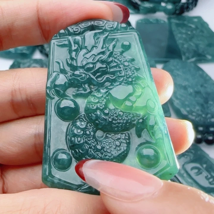 翡翠未镶嵌颈饰多样性发货天然A货翡翠