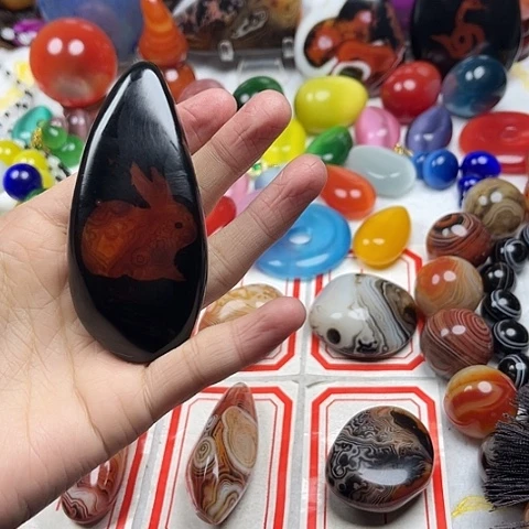 玛瑙/玉髓颈饰未镶嵌唐*