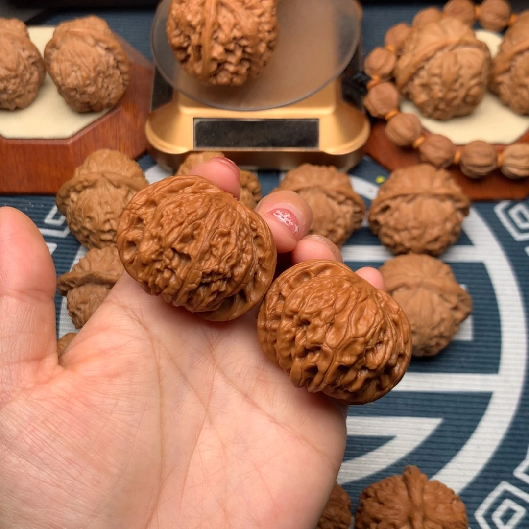 ****财文玩核桃把件磨盘41