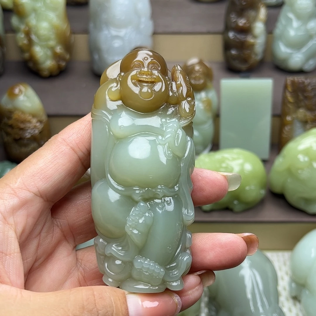 事***意和田玉未镶嵌颈饰