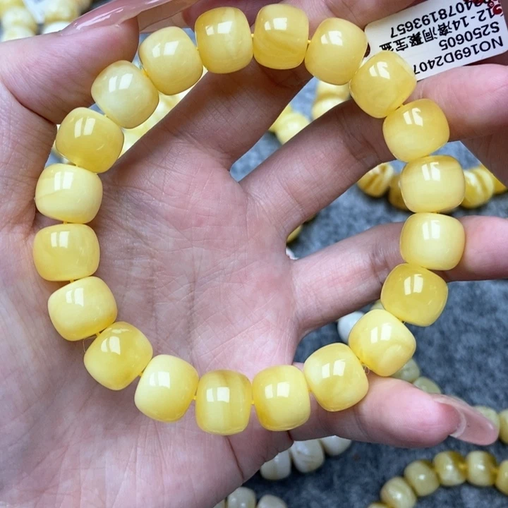 琥珀未镶嵌珠宝奇石12