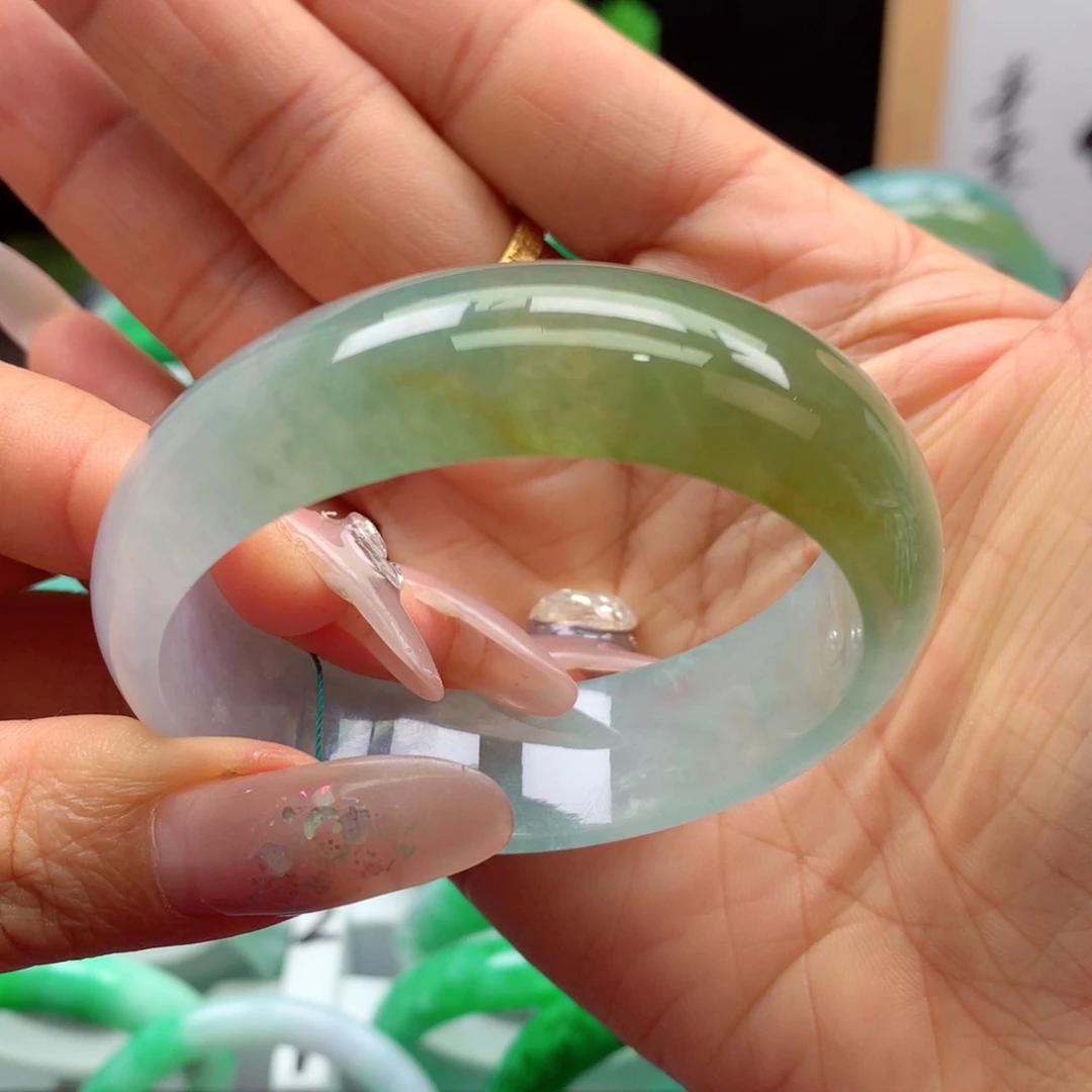 未镶嵌手镯翡翠缅甸