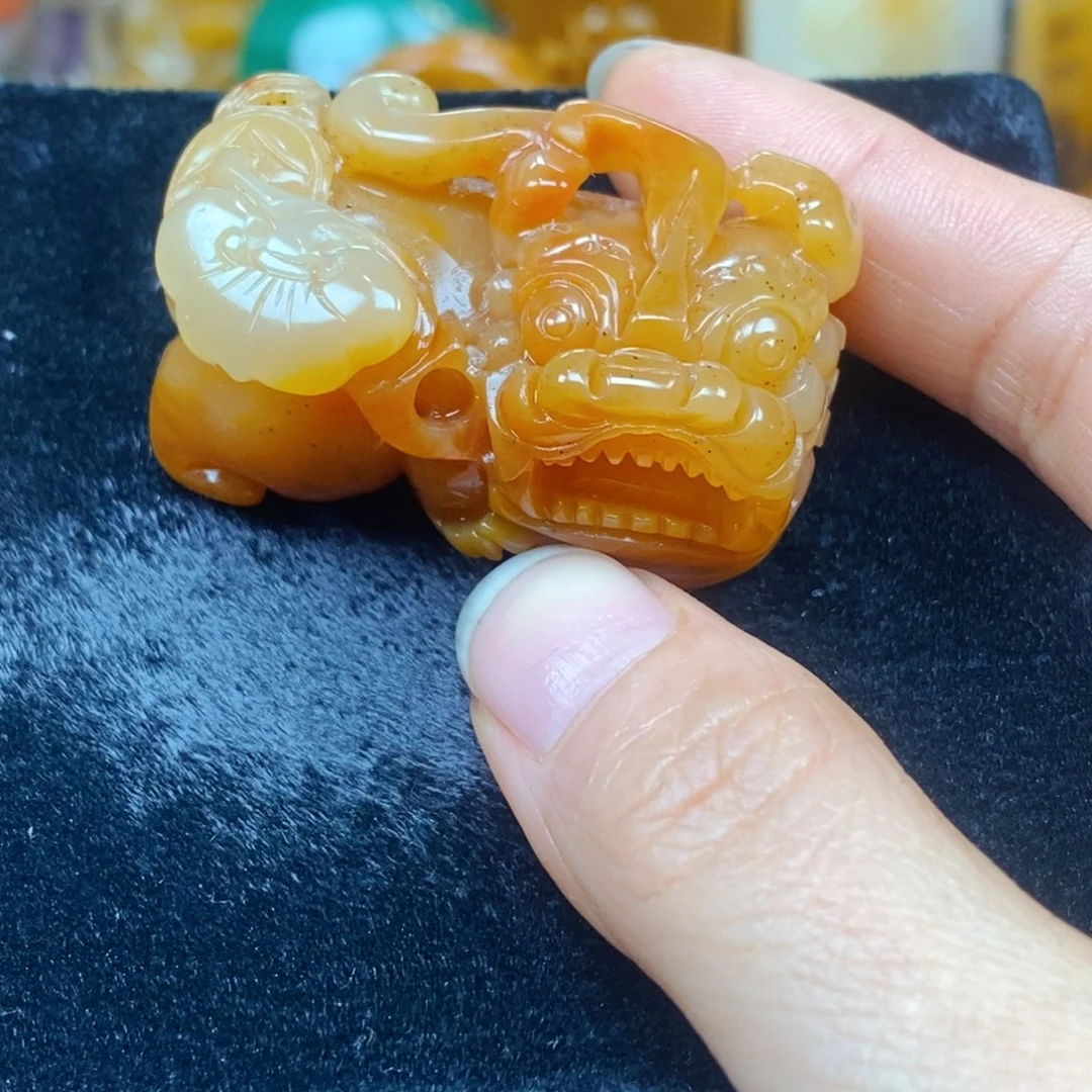 未镶嵌石英质玉（黄龙玉）吊坠(不含链)