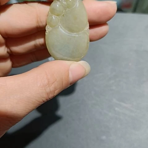 翡翠颈饰未镶嵌吊坠