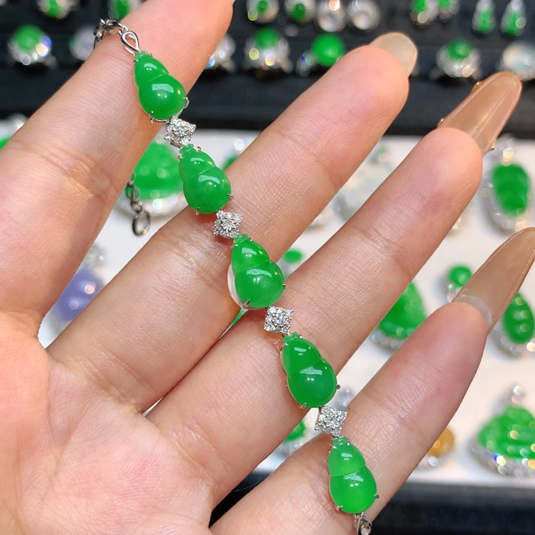 吊坠(不含链)18K金镶嵌翡翠