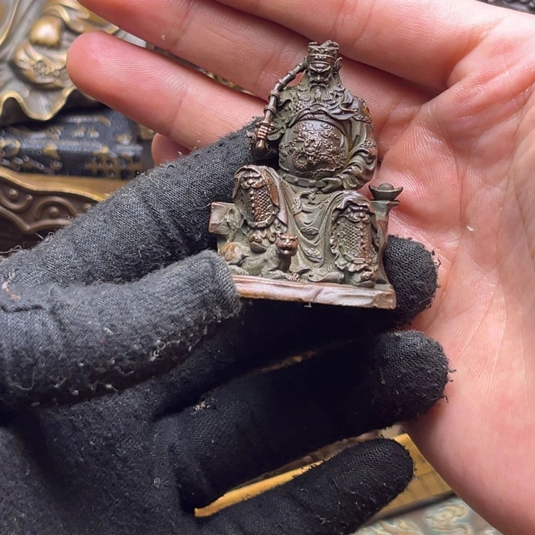 精美铜器批发档口