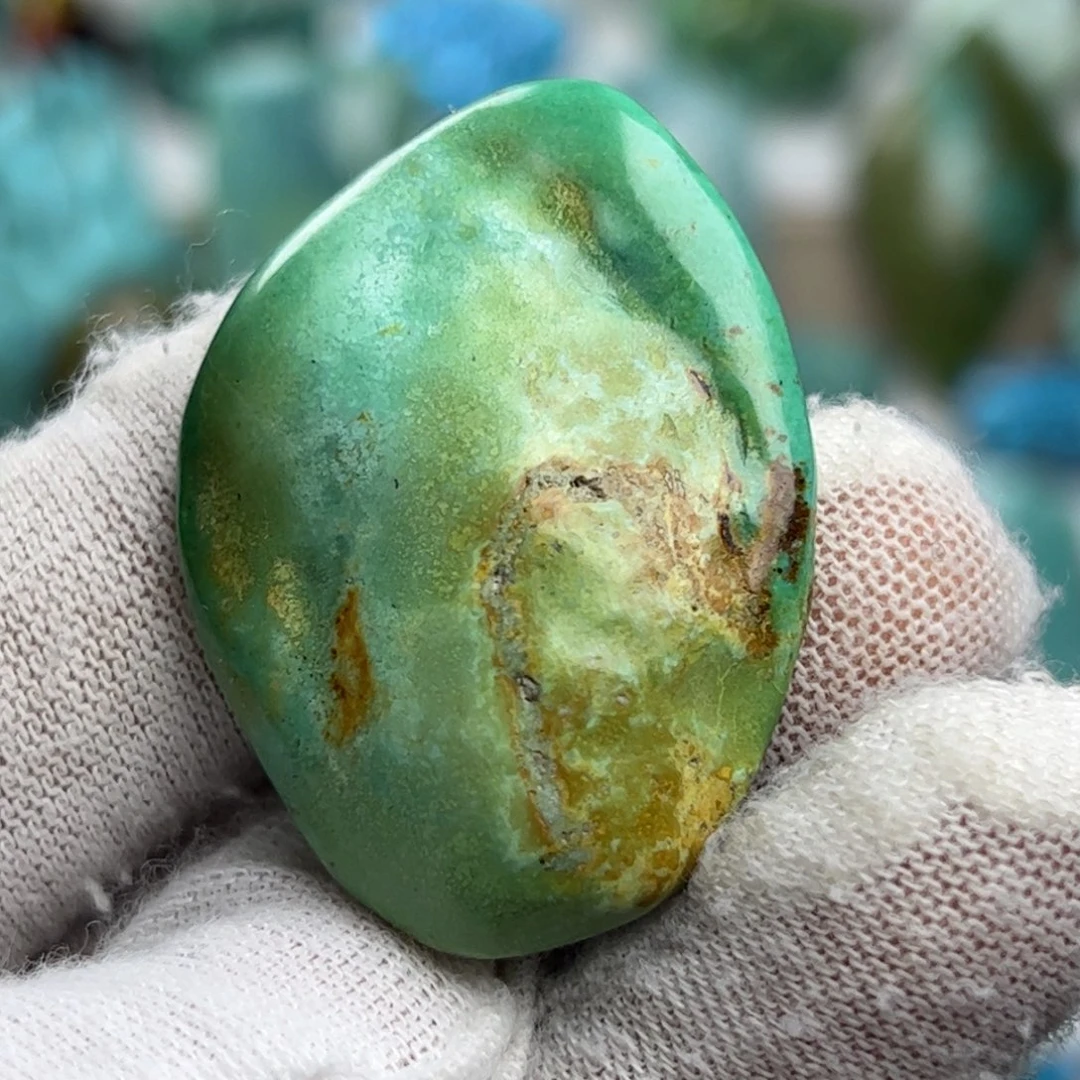 绿松石未镶嵌珠宝奇石