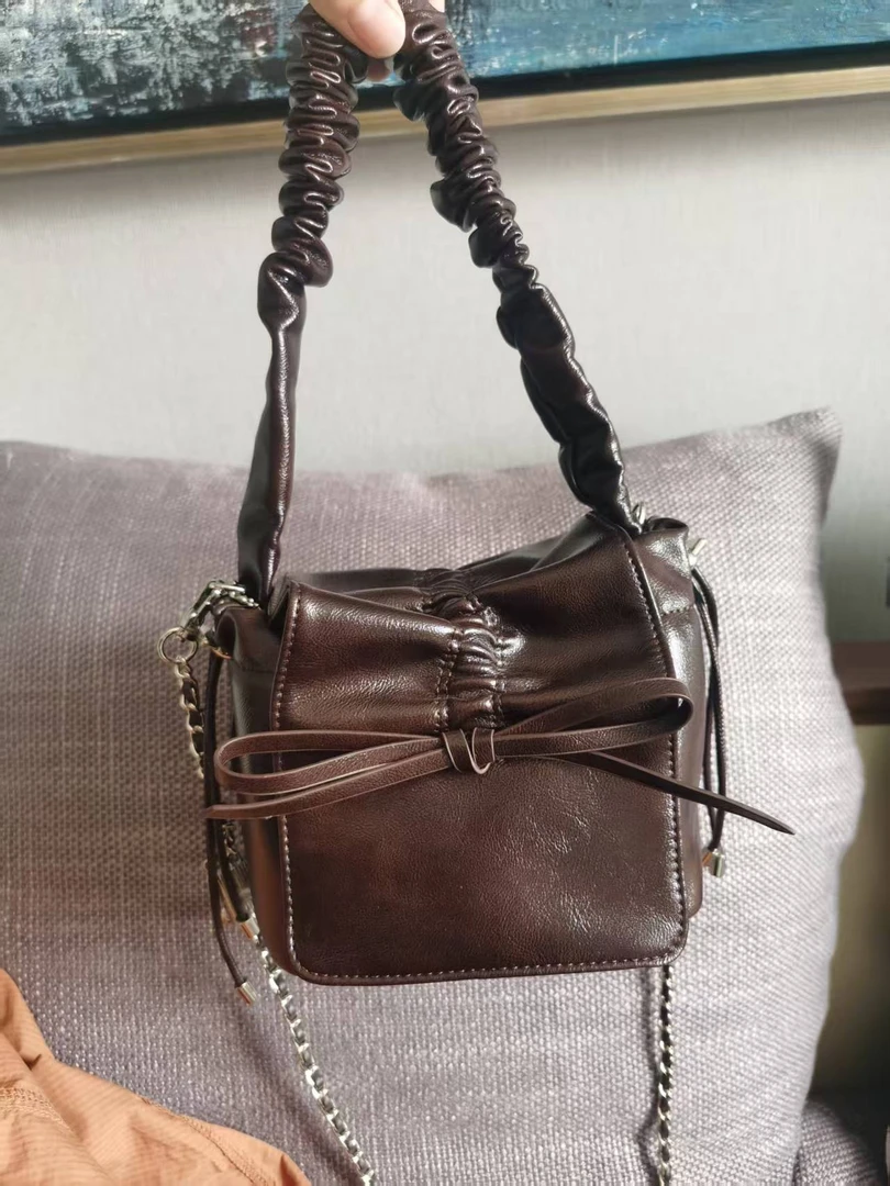 随机女包一个   纯色蝴蝶结见外包装单肩腋下包