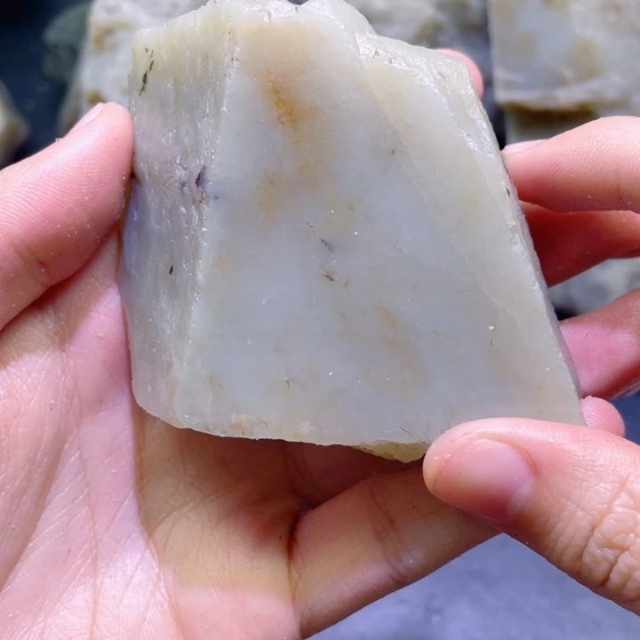 和田玉未镶嵌珠宝半成品