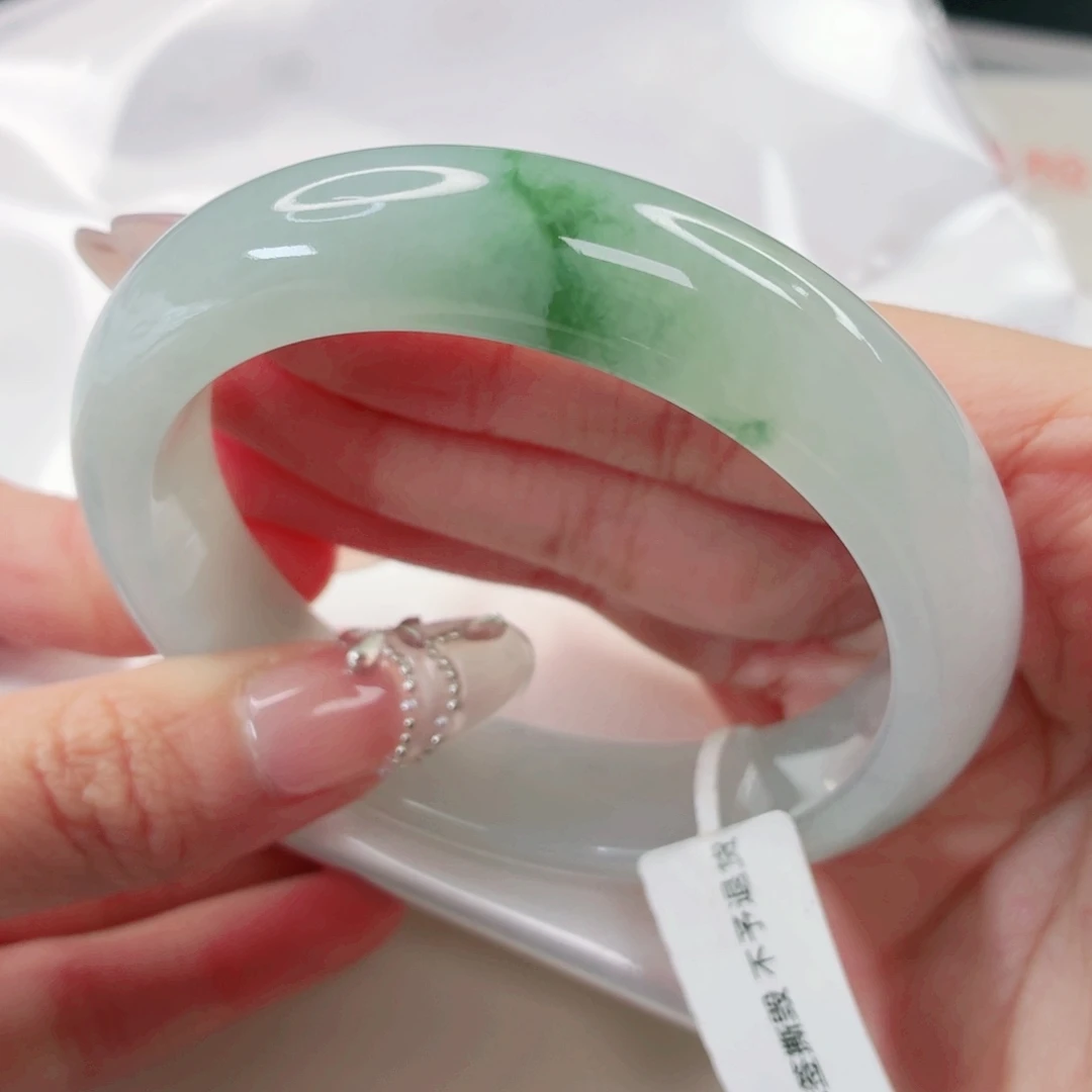 翡翠未镶嵌手镯56.7圈x416