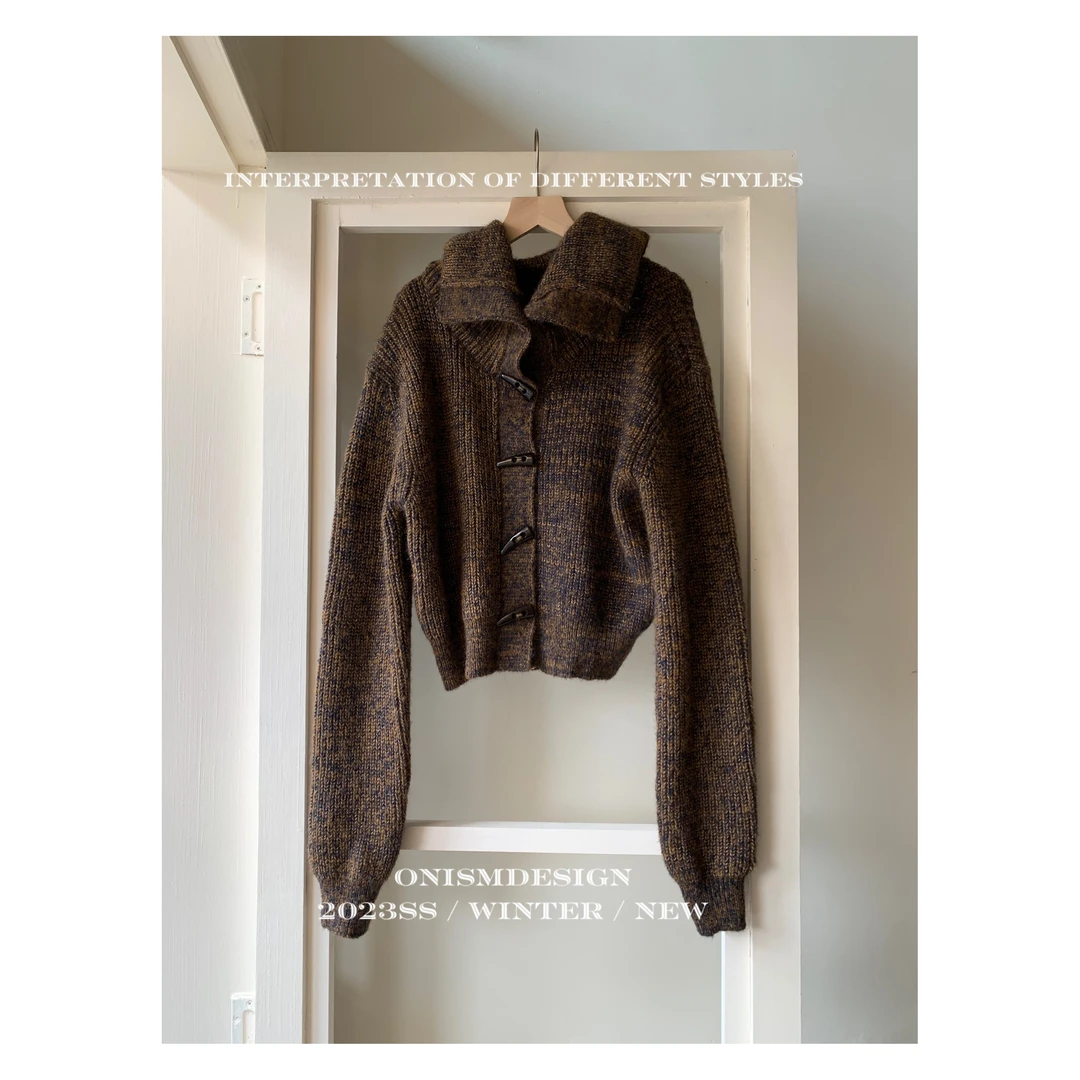 ONISM 复古慵懒感小众翻领牛角扣毛衣外套1343W