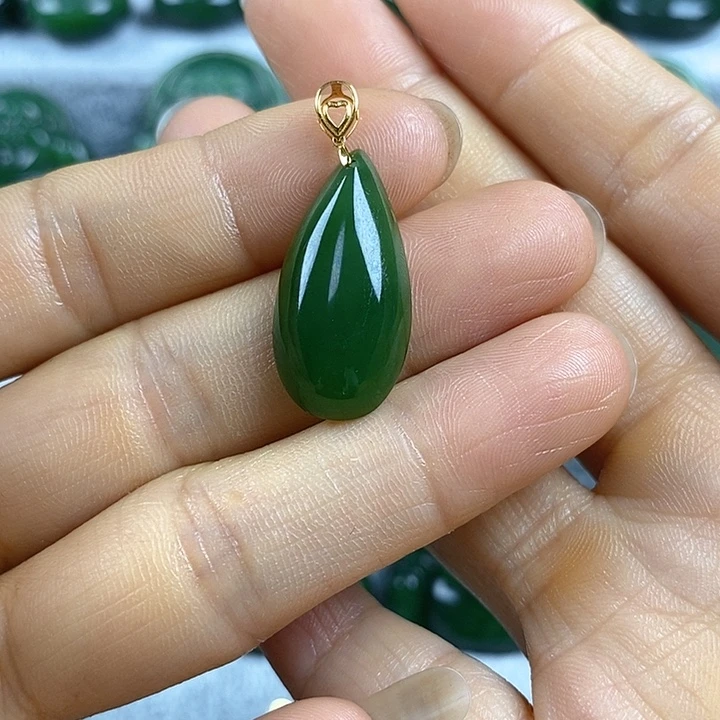吊坠(不含链)未镶嵌和田玉（碧玉）