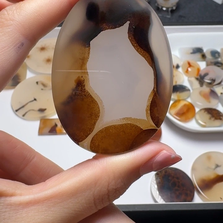 玛瑙/玉髓未镶嵌珠宝奇石