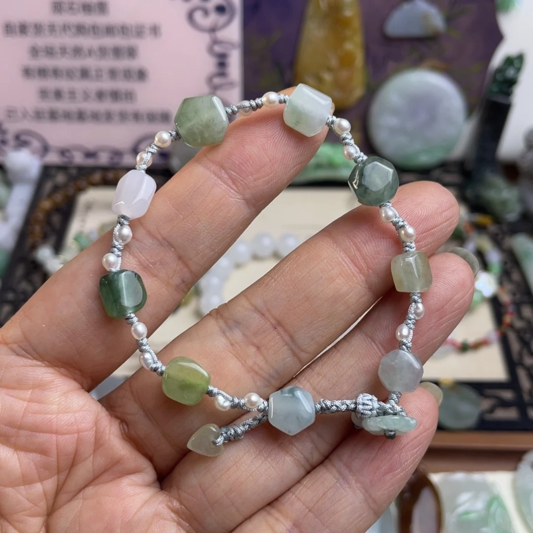 未镶嵌手链翡翠设计款手链