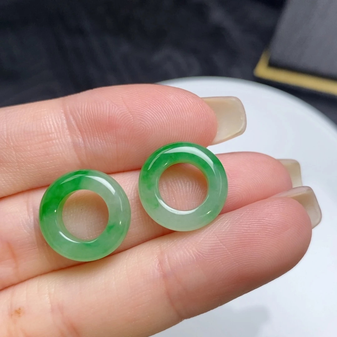 未镶嵌翡翠耳饰圈圈
