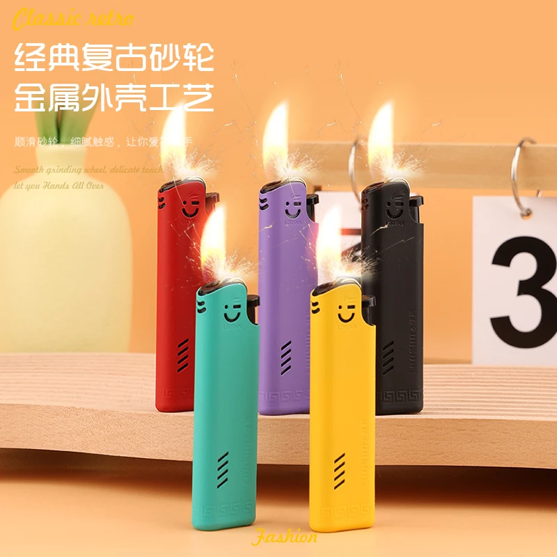 龙顺时尚砂轮打火机充气金属套喷胶静音火石滑轮打火机手感顺滑