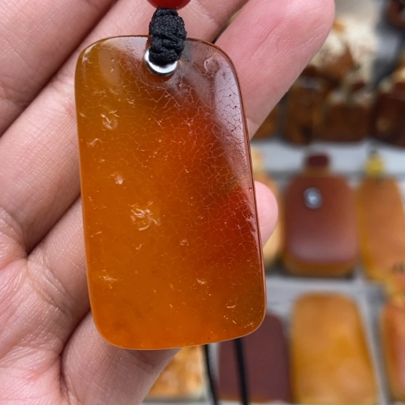【闪购商品】未镶嵌吊坠(赠链)琥珀