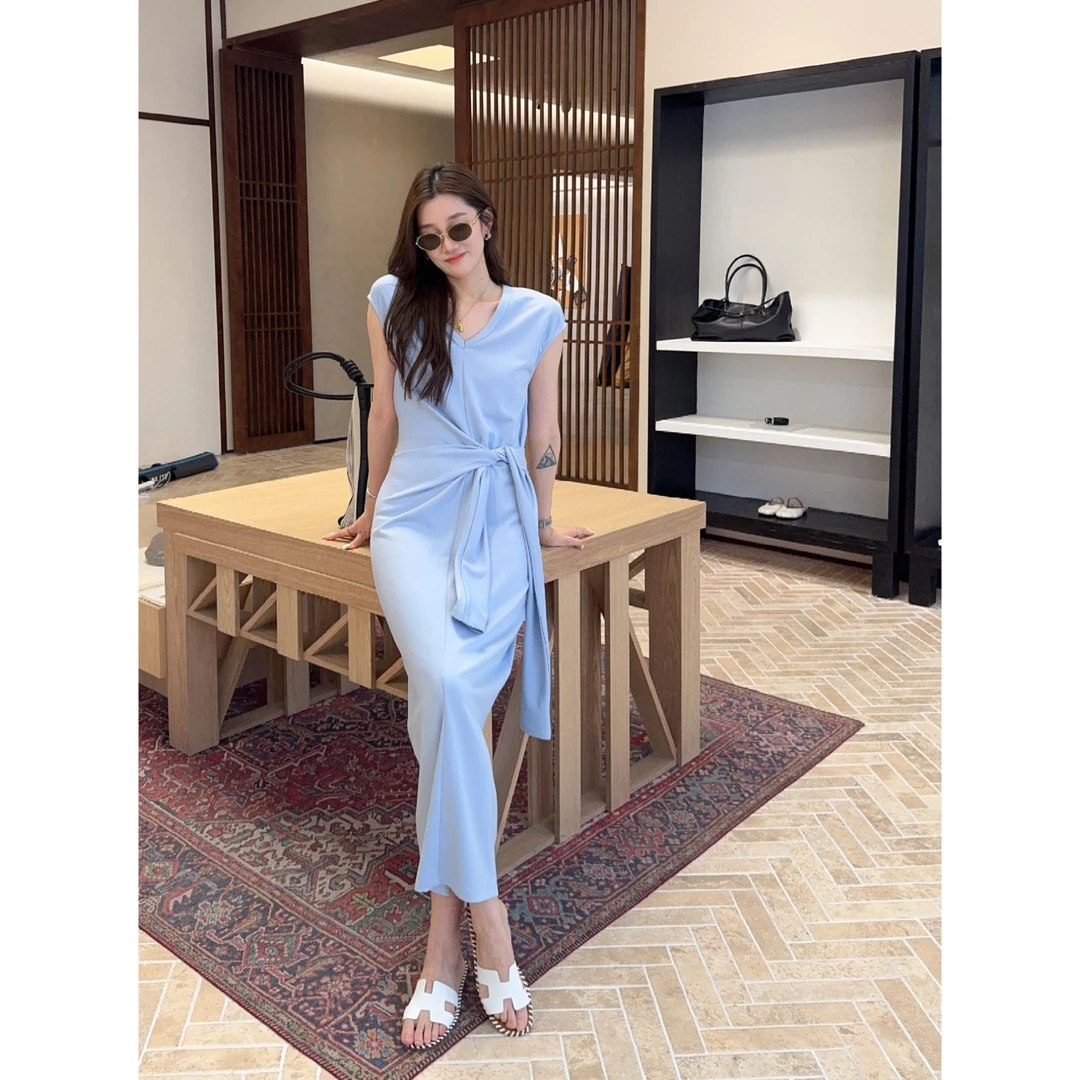 祝喜喜【极简千金】25年夏季气质时尚中长裙宽松腰小香风V领连衣裙