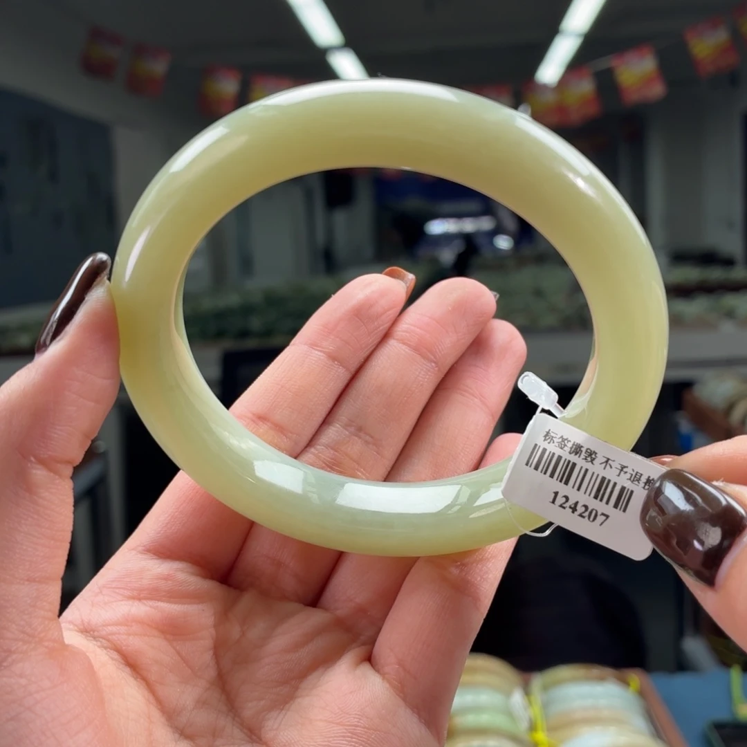 未镶嵌手镯和田玉65 66