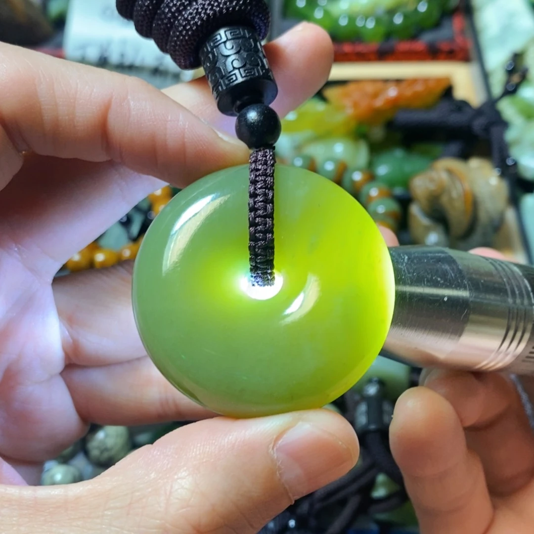 岫岩老玉（透闪石质玉）未镶嵌颈饰