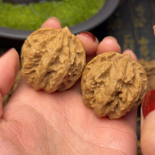 文玩核桃把件秦岭核桃22