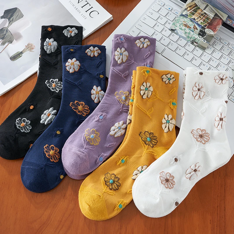 o女新款立体袜子甜美纯棉保暖中筒花朵韩版百搭长袜可爱秋冬棉袜