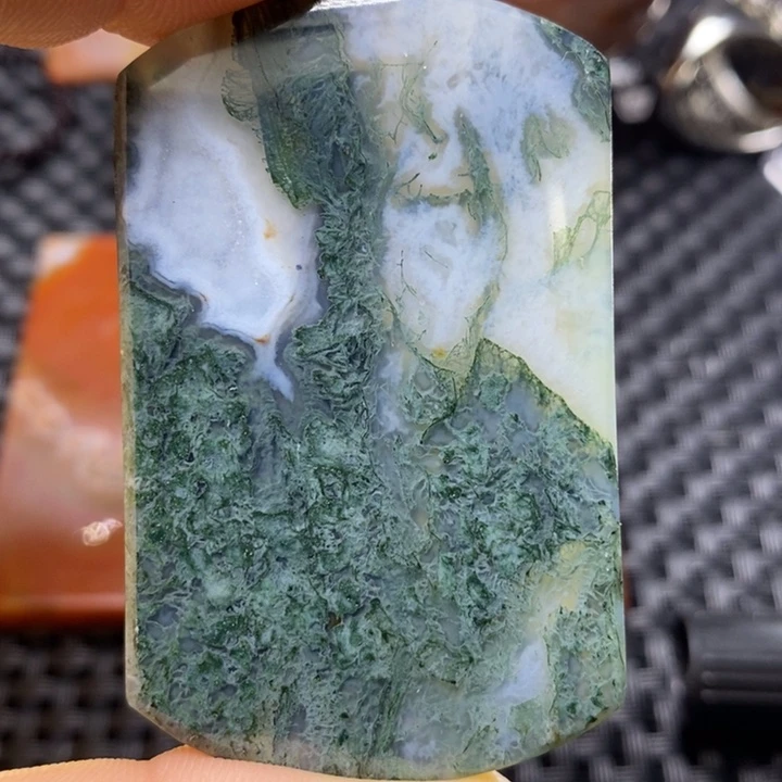 玛瑙/玉髓颈饰未镶嵌m****伊