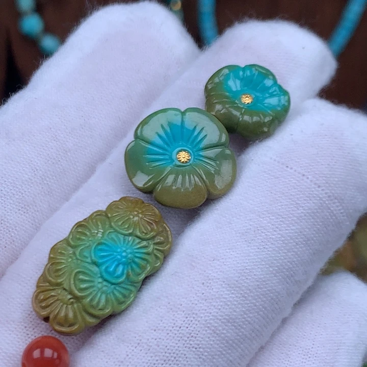 甜***化南红玛瑙未镶嵌珠宝奇石