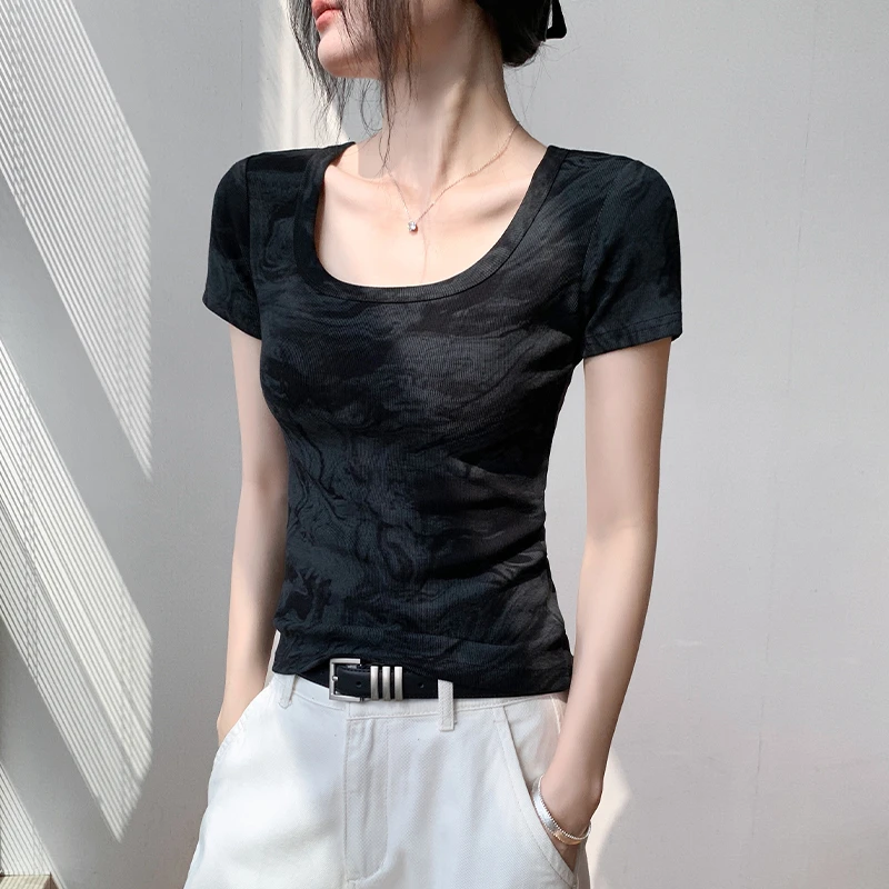 歌倍尚方领扎染时尚别致正肩短袖T恤女夏季修身显瘦衬衫内搭上衣