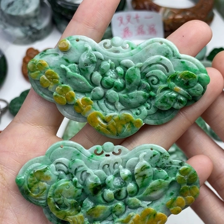 颈饰未镶嵌翡翠彩**姐