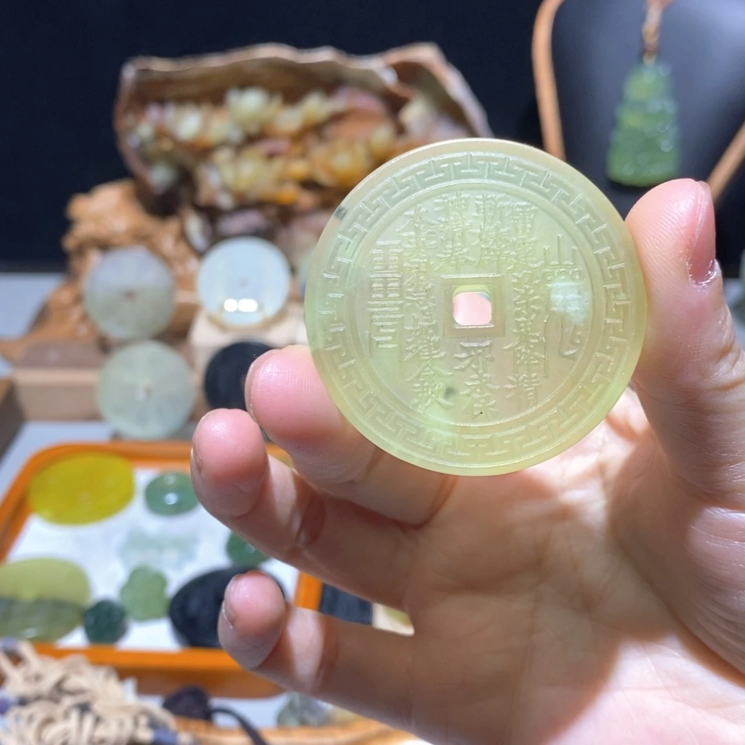 岫玉未镶嵌颈饰16