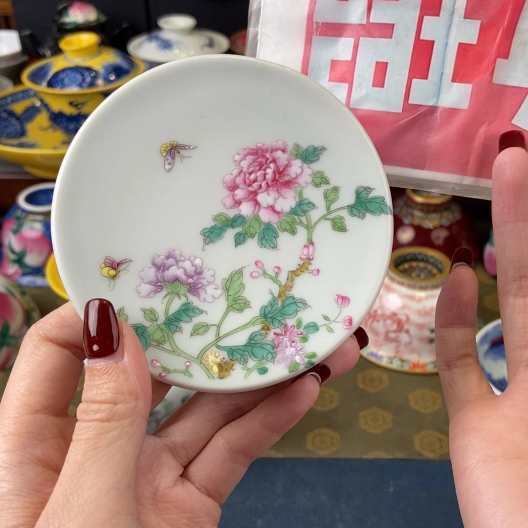 陶瓷艺术家的作品是一