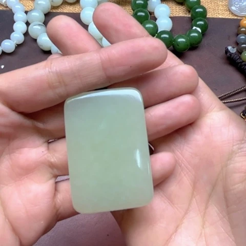 和田玉吊坠未镶嵌