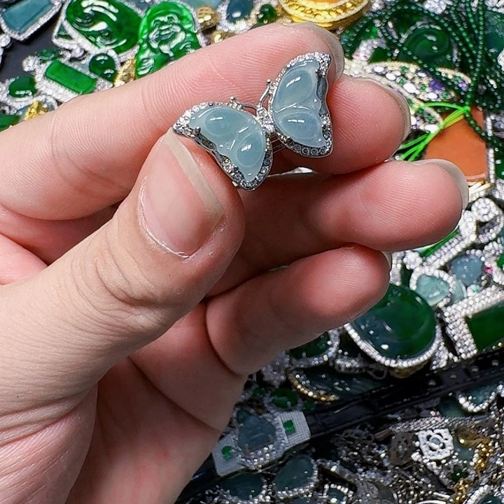 翡翠颈饰未镶嵌天然A货翡翠放漏