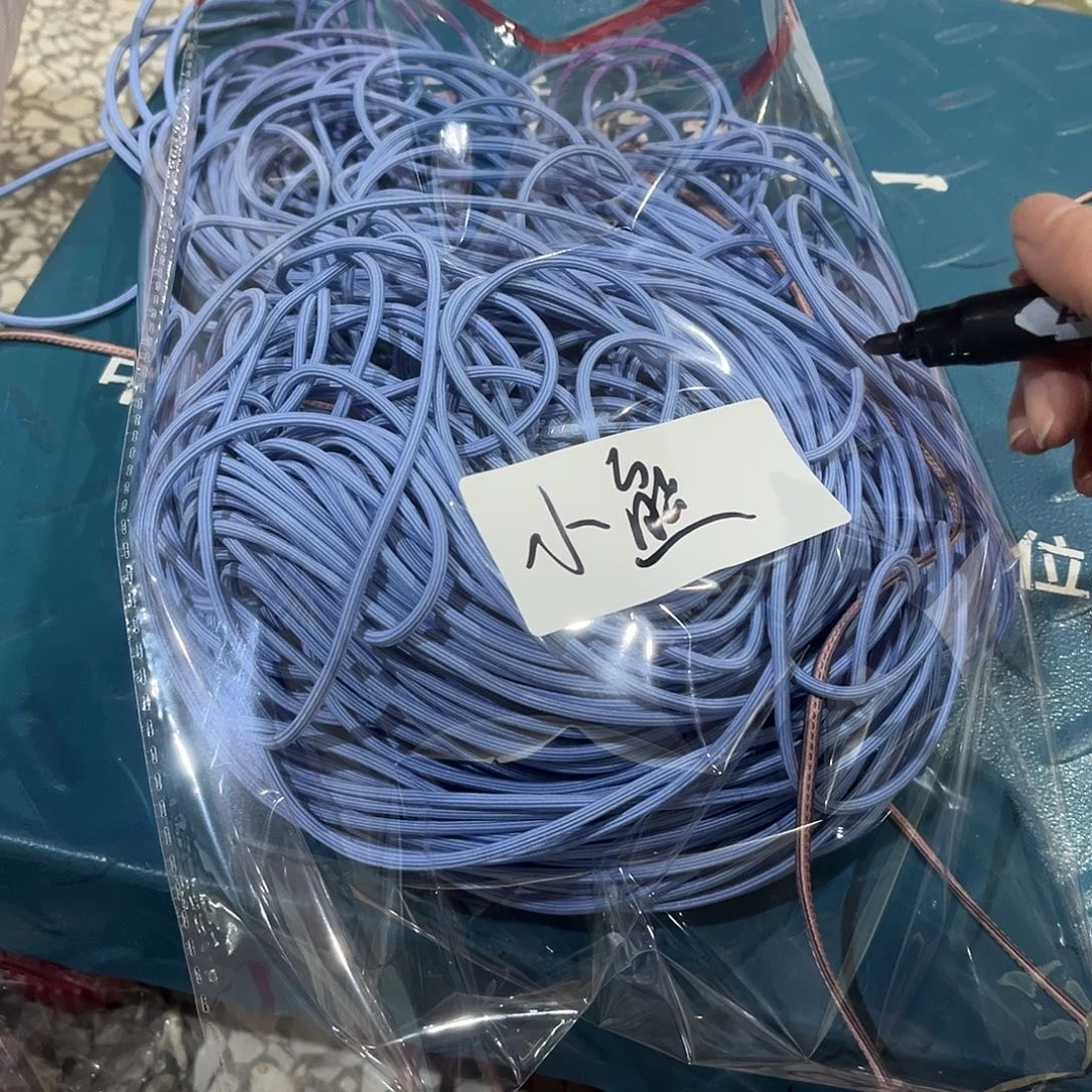 小****哈哈哈哈哈哈姐姐家