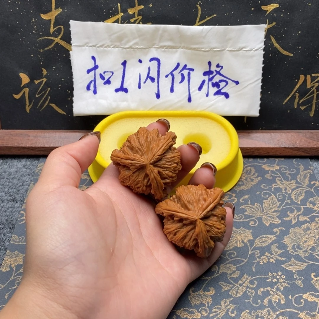 吊坠文玩核桃葬***玛白狮子