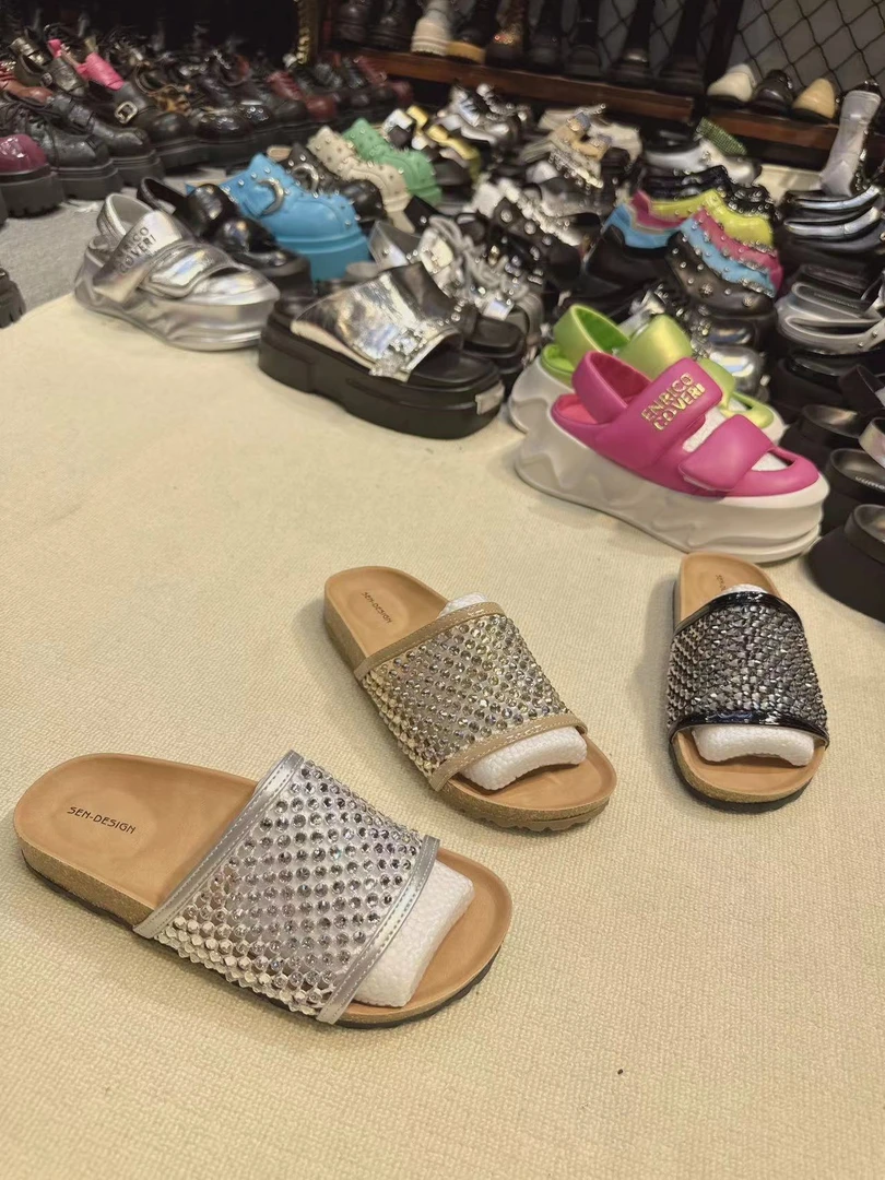 水钻露趾编织镂空平底休闲夏季女款一字拖拖鞋