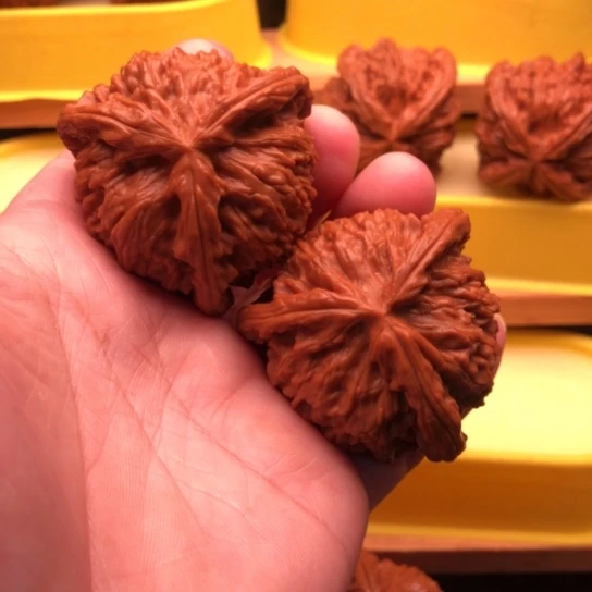 浮***华吊坠文玩核桃核桃